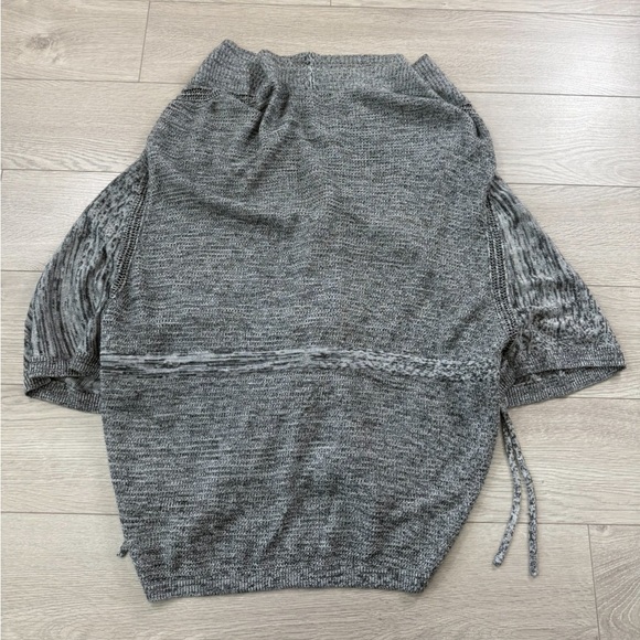 Lululemon Breeze Easy Cardigan Wrap Sweater Heathered Light Grey / Deep Coal - Picture 6 of 11